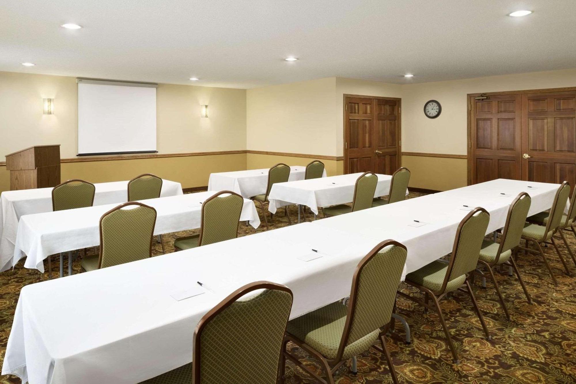 Country Inn & Suites By Radisson, Grinnell, Ia Extérieur photo